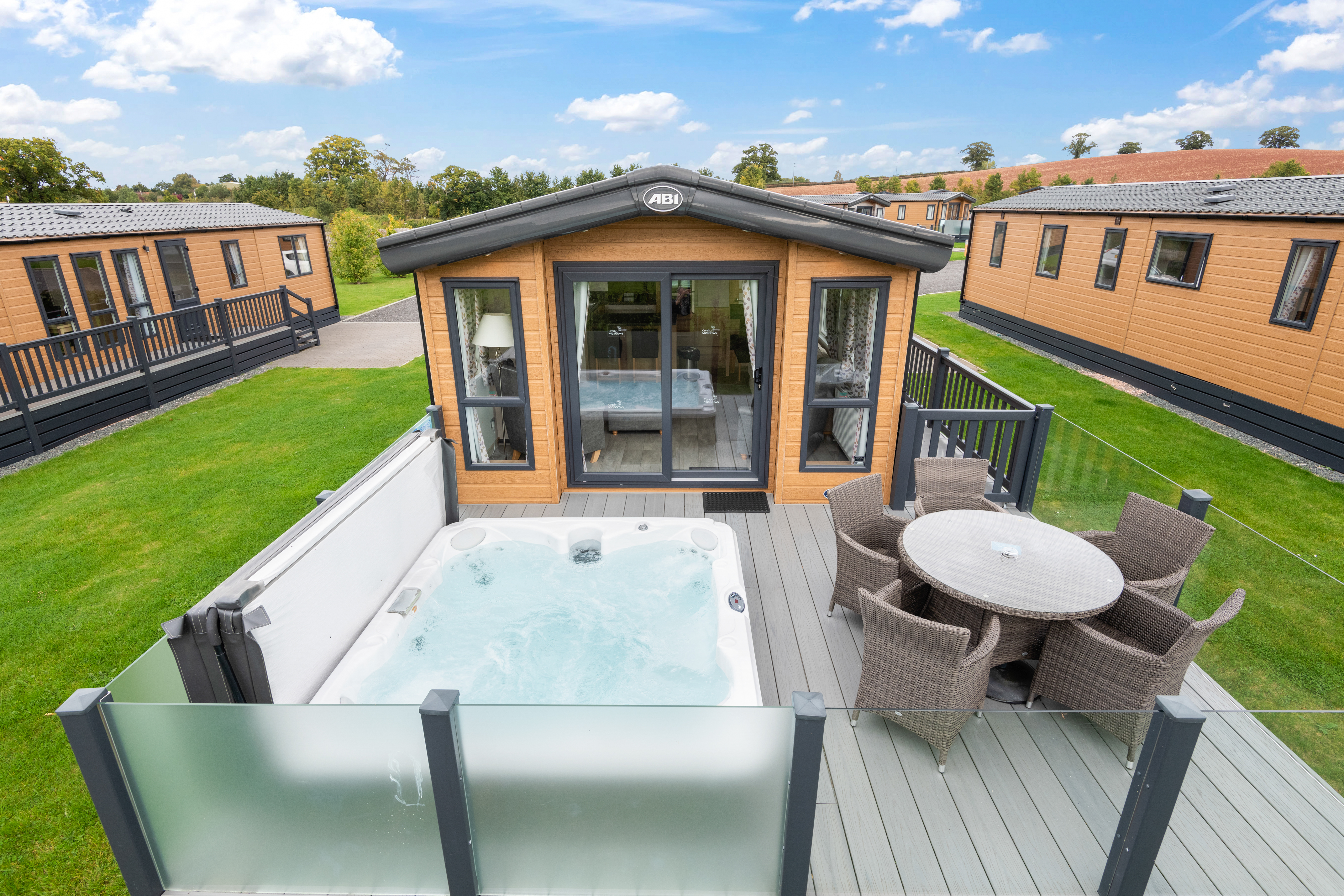 Hot Tub Lodge holidays in Devon 