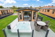 Hot Tub Lodge holidays in Devon 